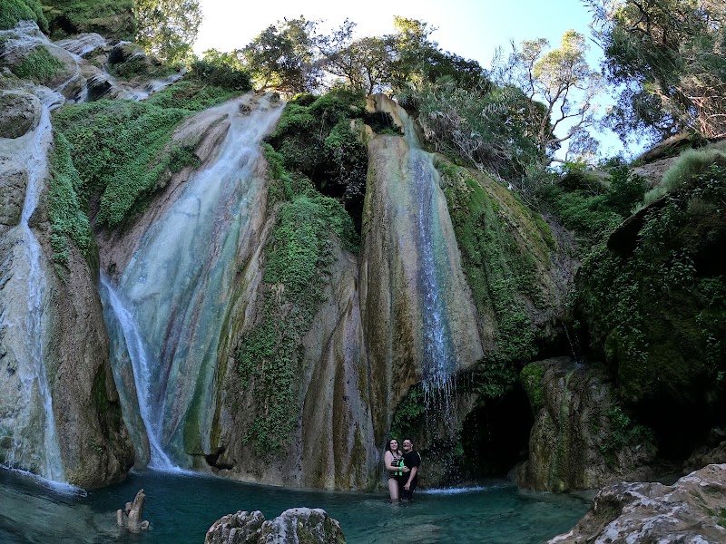 Carretera destino a Las Mil Cascadas.