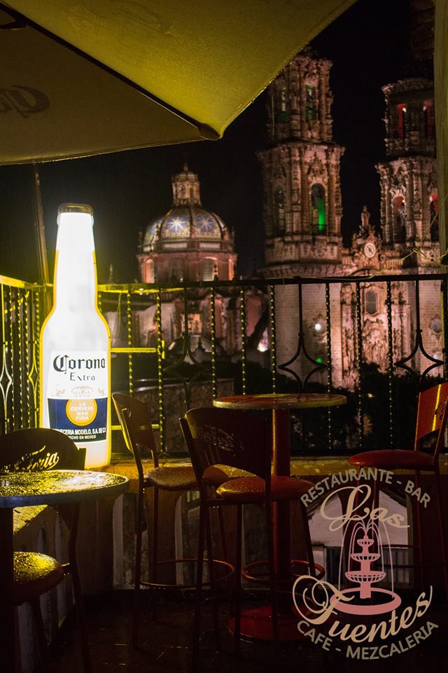 Las Fuentes Bar