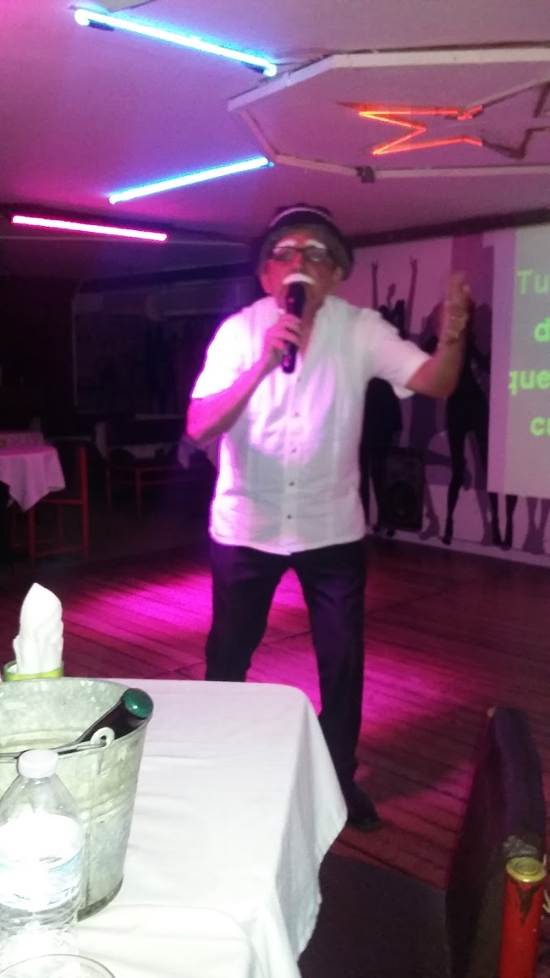 Canta Bar La Cigarra Acapulco
