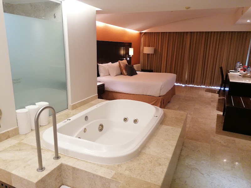 Azul Ixtapa All Inclusive Beach Resort & Convention Center