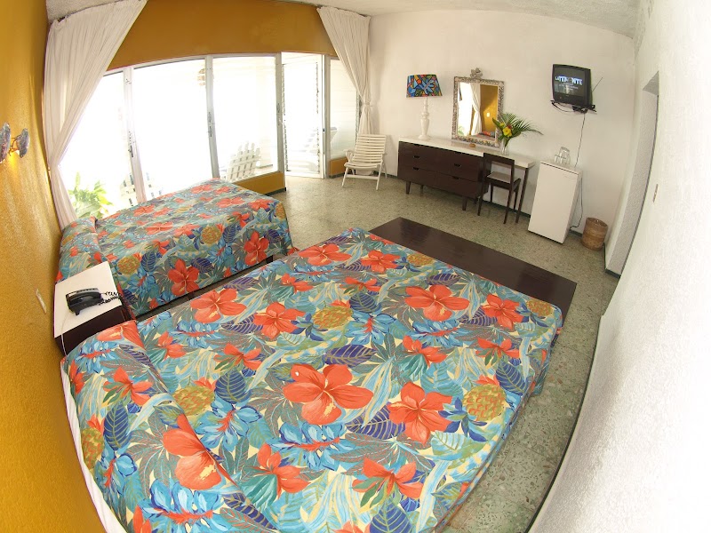 Los Flamingos Hotel