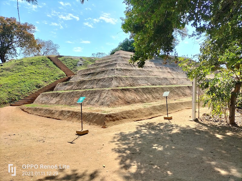 Zona Arqueológica Soledad de Maciel-Xihuacan