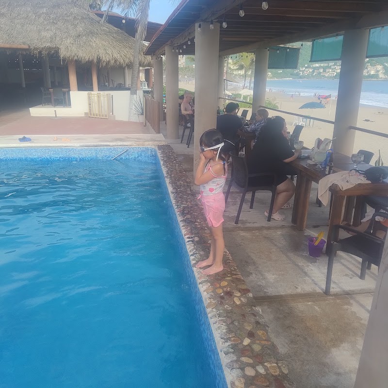 Charlies Ixtapa Restaurant Discoteq Y Club De Playa