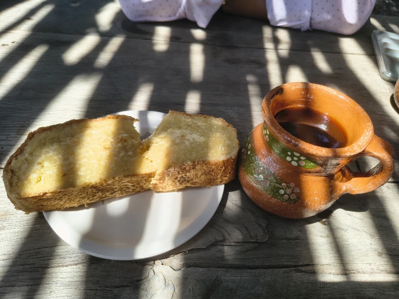LA ANTIGUA RESTAURANT & ARTESANIAS