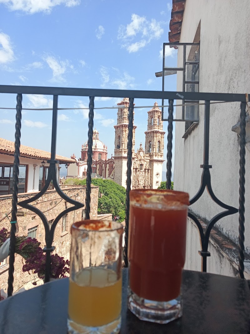Las Fuentes Bar