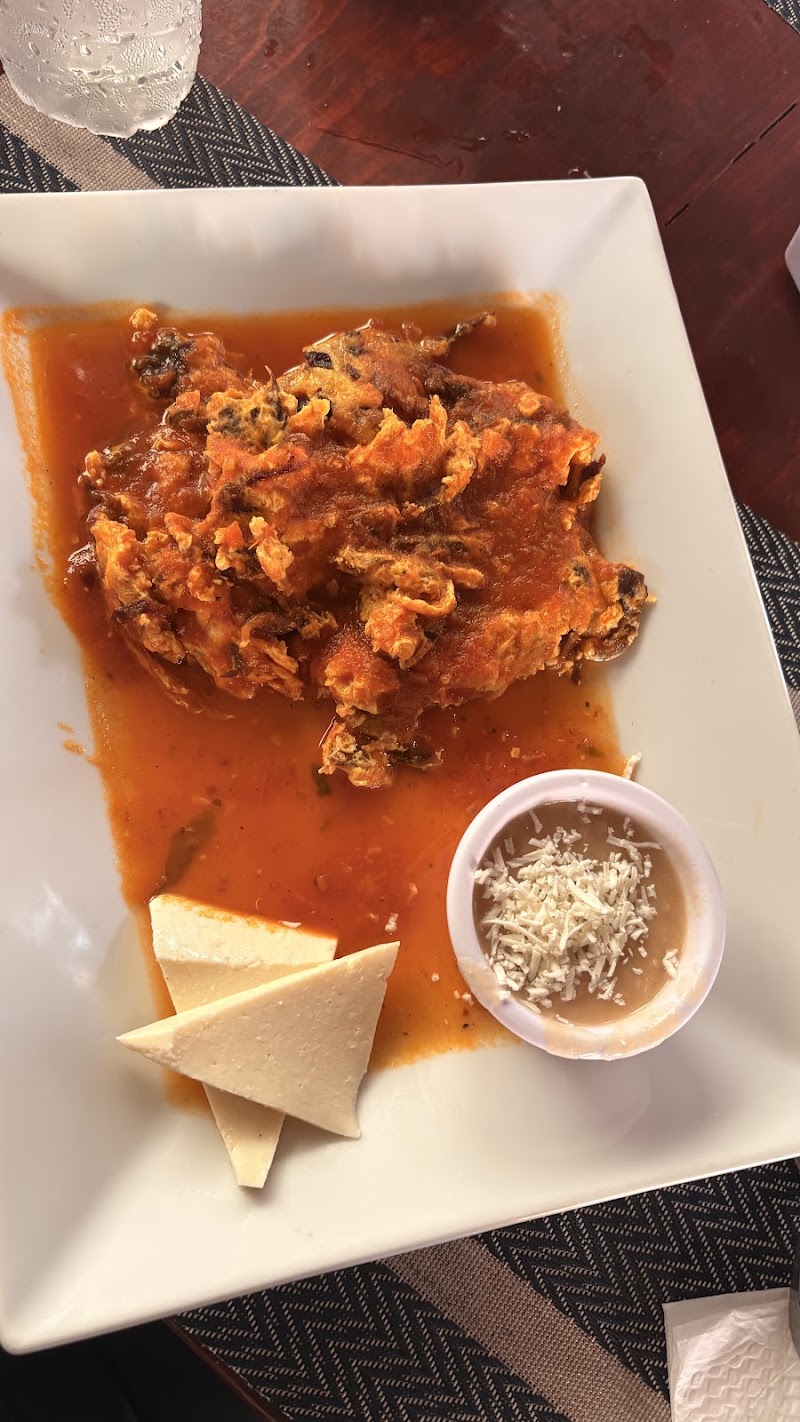 La Luna Restaurant & Bar de comida Mexicana