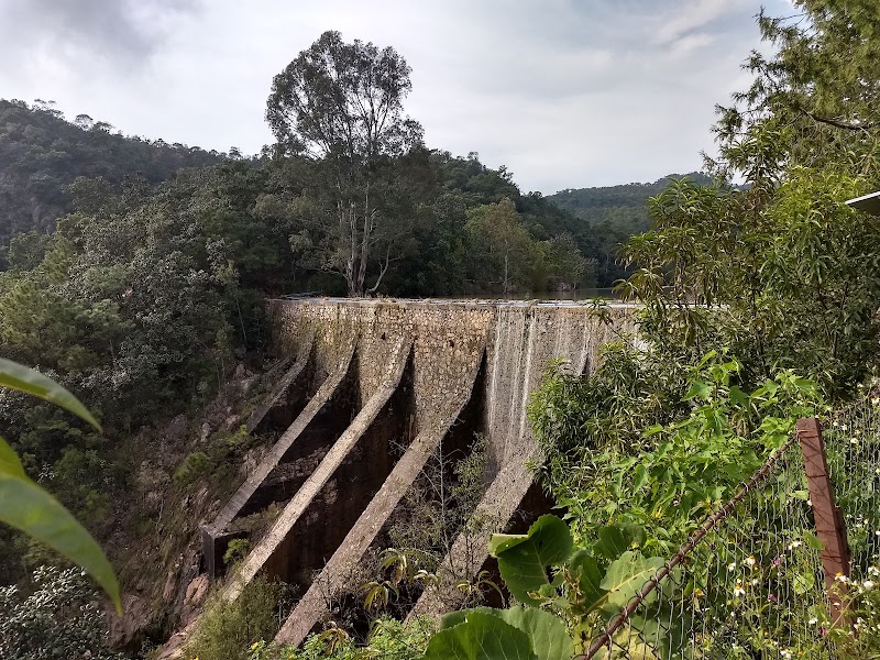 Cascada San Marcos, Desagüe de presa.