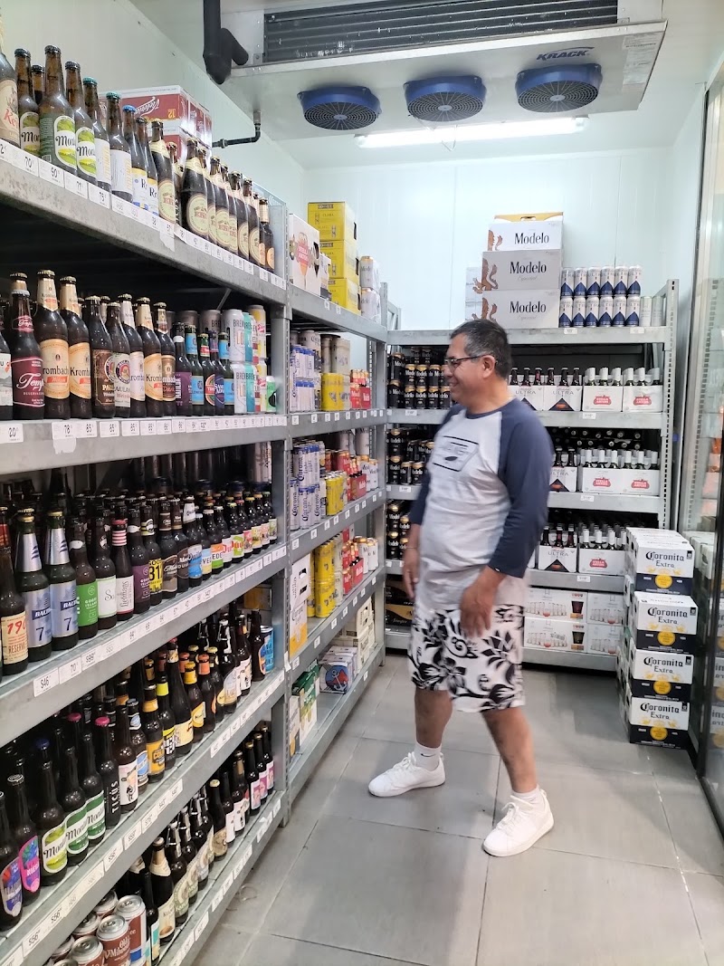 La Isla Shopping Village