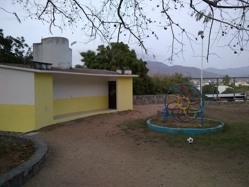Parque Del Infonavit La Noria