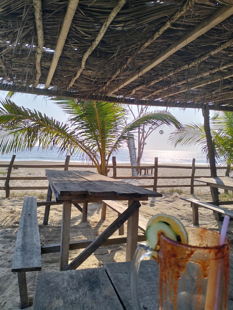Playa Encantada Restaurante y Bar