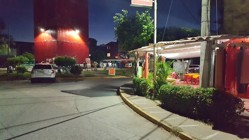 Tinaco Rojo