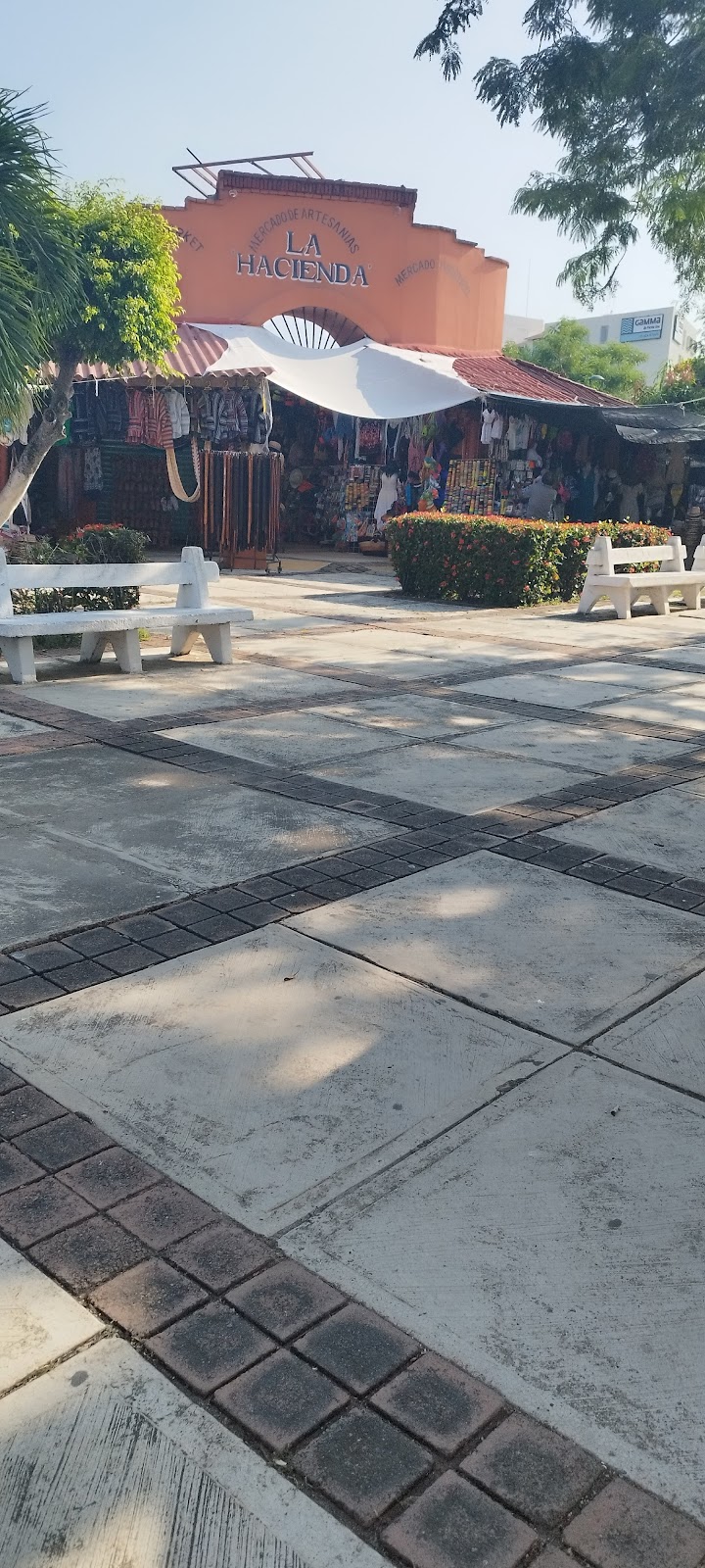 Mercado De Artesanias La Hacieda