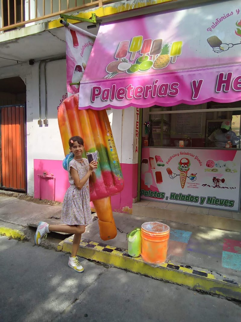 Yambu Paleterías y Heladerías