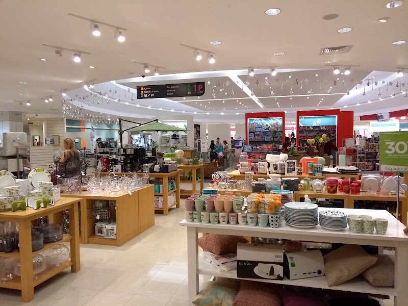 La Isla Shopping Village