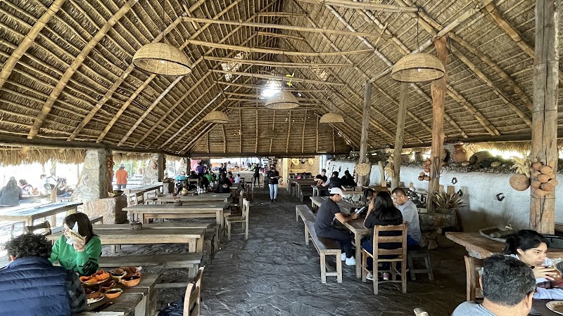 LA ANTIGUA RESTAURANT & ARTESANIAS