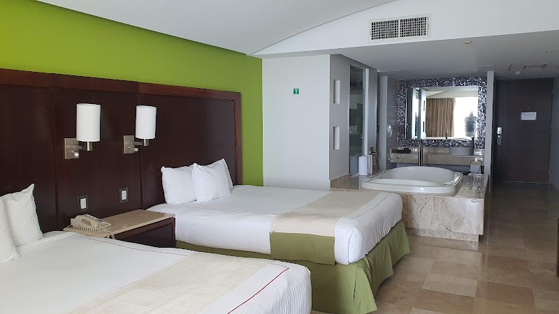Azul Ixtapa All Inclusive Beach Resort & Convention Center