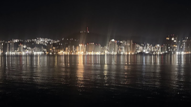 embarcadero de los yates con cristal