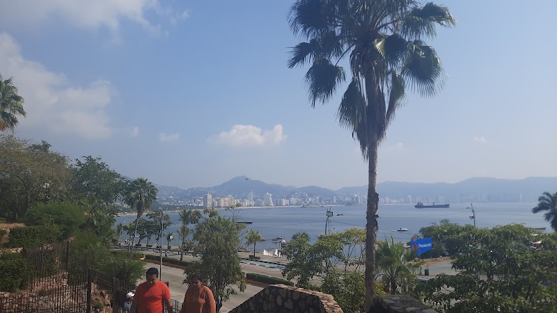 Monumento d delfines