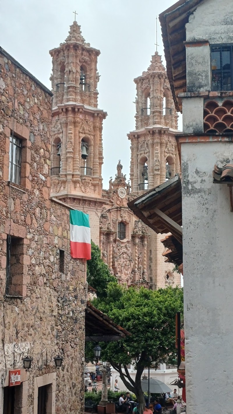 Parroquia de Santa Prisca y San Sebastián
