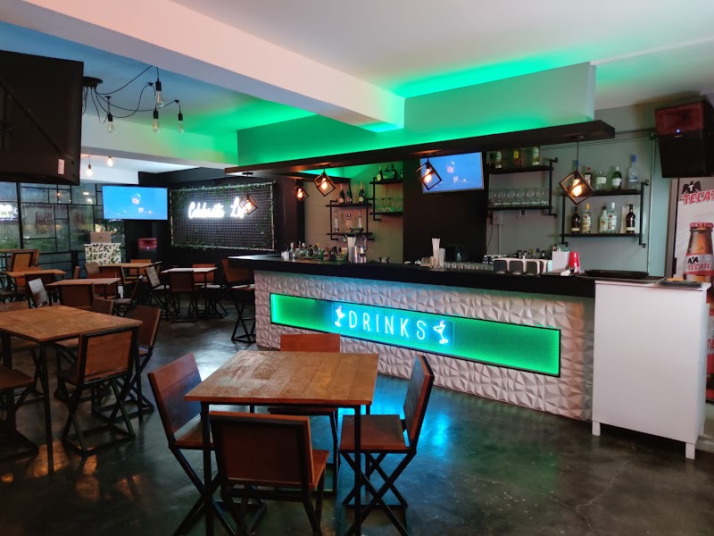 Dash Restaurant & Bar
