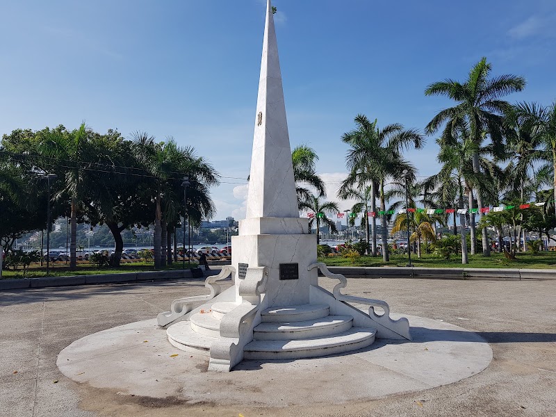 Monumento d delfines