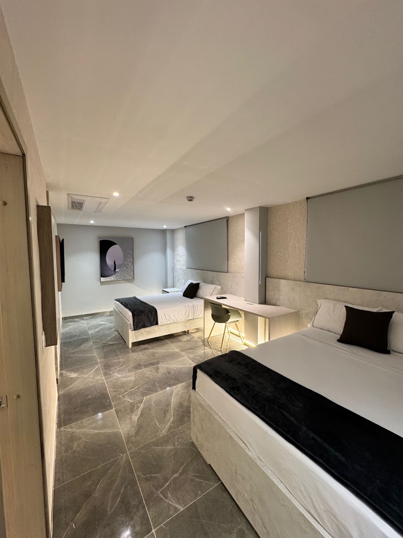 Hotel Caminos