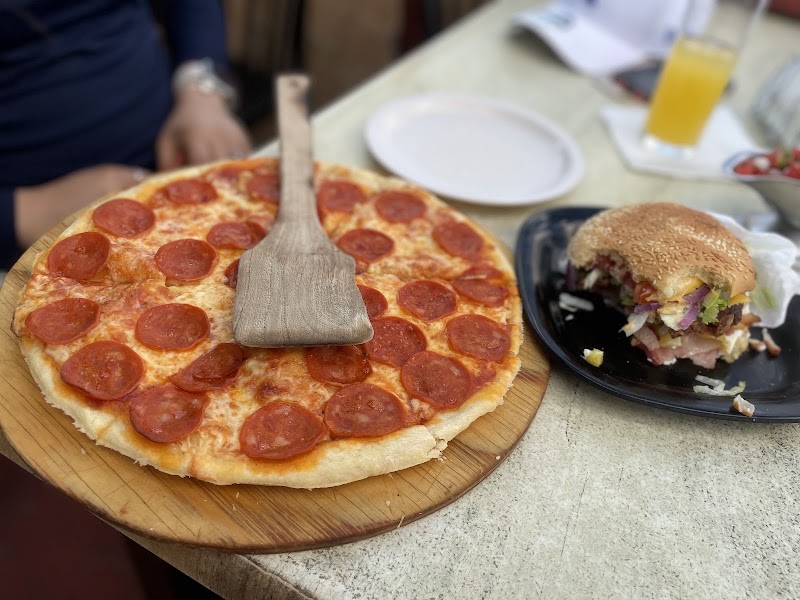 Aladino's​ Restaurante Bar Pizza
