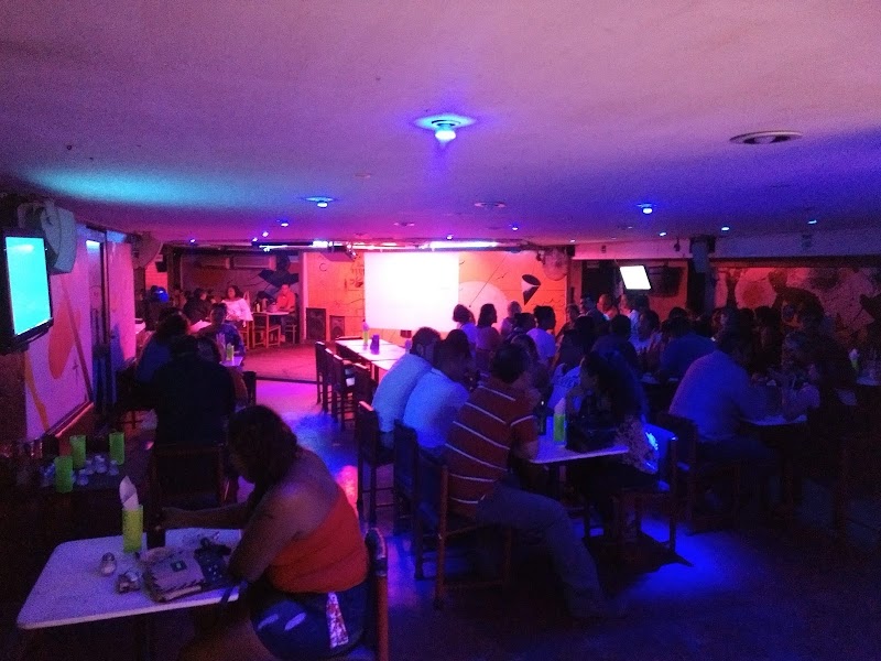 Canta Bar La Cigarra Acapulco