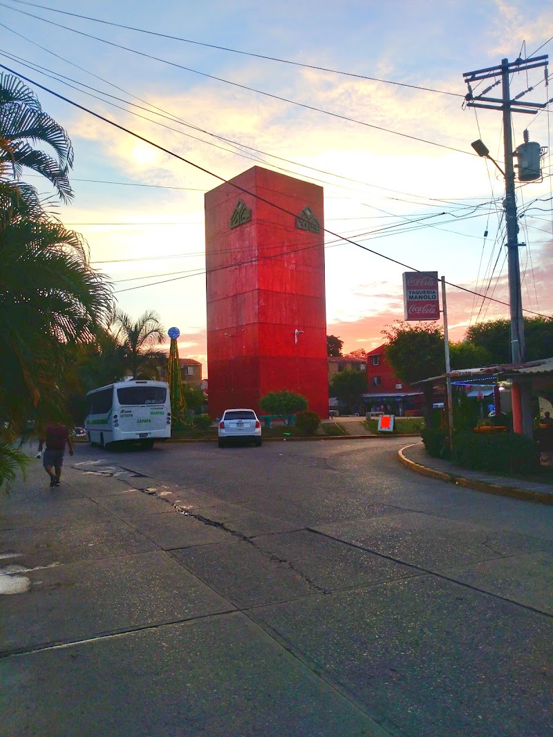 Tinaco Rojo