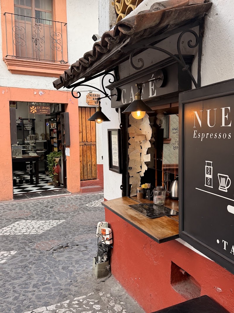 Nueve 25 Espressos y filtrados