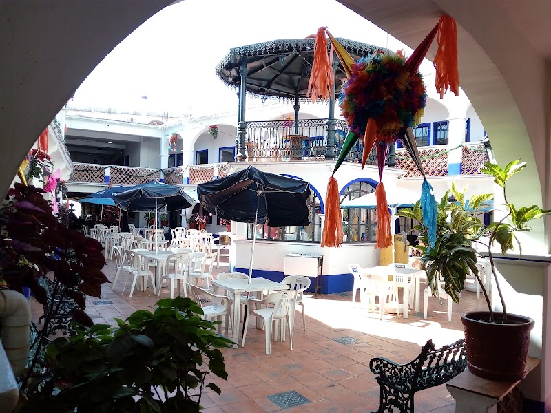 Plaza Colonial