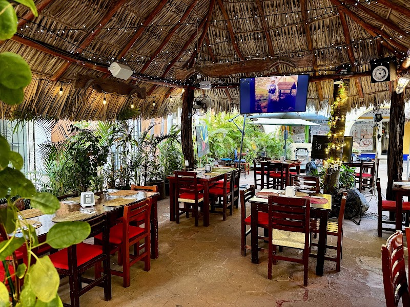La Luna Restaurant & Bar de comida Mexicana