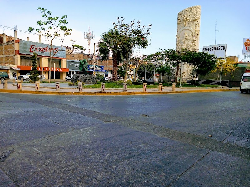 Estela Bicentenario del Primer Congreso de Anáhuac