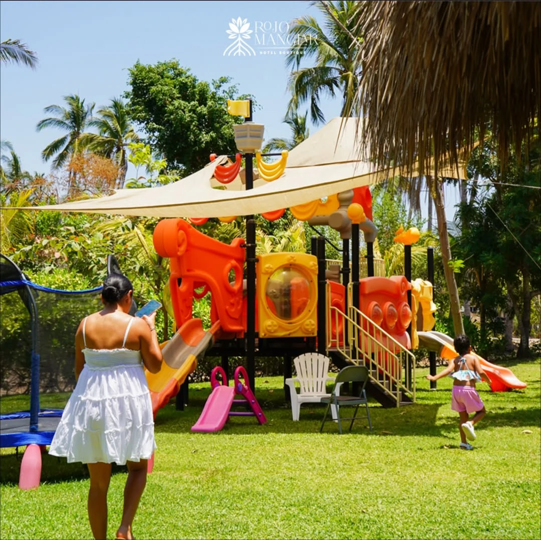 Hotel Rojo Manglar