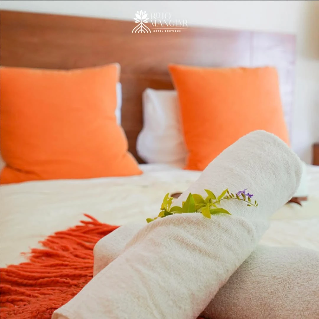 Hotel Rojo Manglar