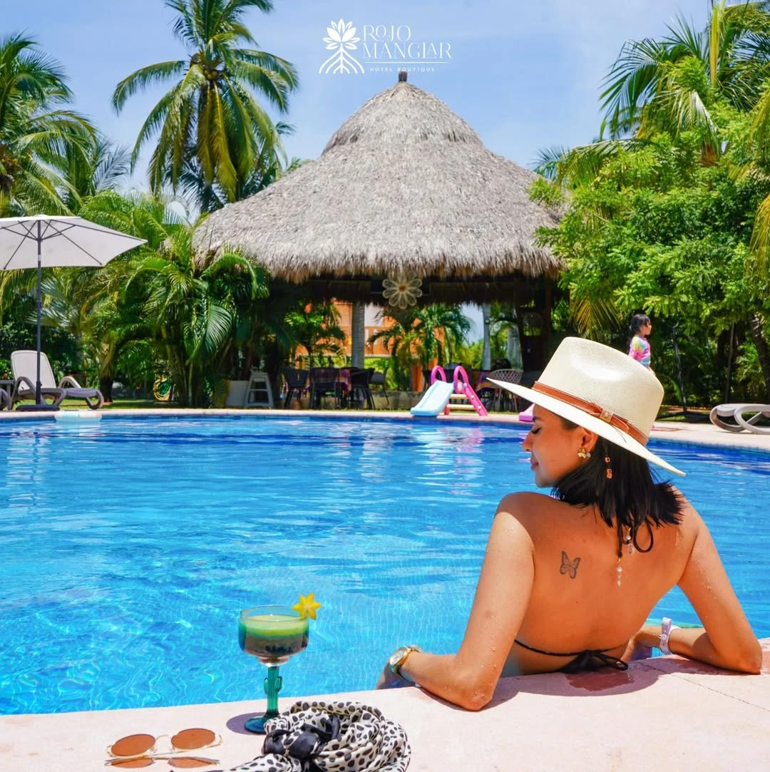 Hotel Rojo Manglar